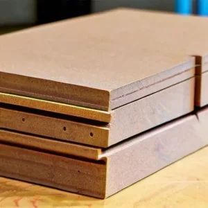 Как свойства ДСП влияют на производственный подход к деталям и сборкам